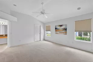 9192 SE 171st Drayton Pl, The Villages, FL 32162 - Photo 11