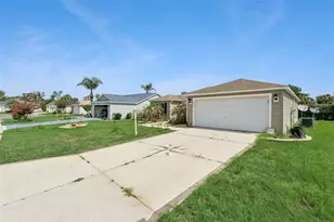 1575 Hollyberry Pl, The Villages, FL 32162 - Photo 7