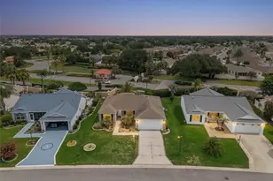 1575 Hollyberry Pl, The Villages, FL 32162 - Photo 3