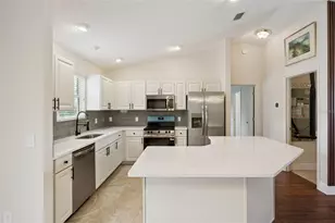 1575 Hollyberry Pl, The Villages, FL 32162 - Photo 21