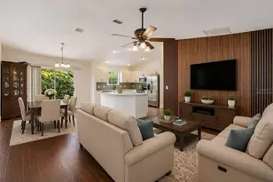 1575 Hollyberry Pl, The Villages, FL 32162 - Photo 9