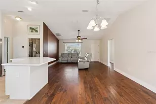 1575 Hollyberry Pl, The Villages, FL 32162 - Photo 11