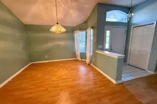 724 Vista Pl, Lady Lake, FL 32159 - Photo 11