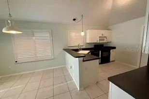 724 Vista Pl, Lady Lake, FL 32159 - Photo 5
