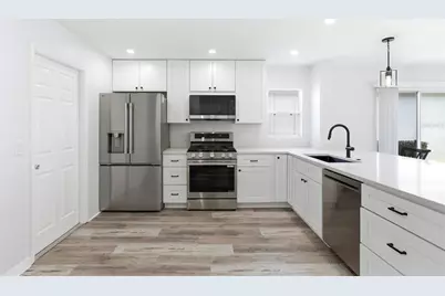 1083 Jackson Street, The Villages, FL 32162 - Photo 3