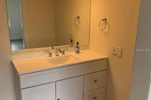 17202 Sandalwood Dr, Wildwood, FL 34785 - Photo 9