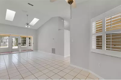 701 Glen Oaks Drive, Leesburg, FL 34748 - Photo 9