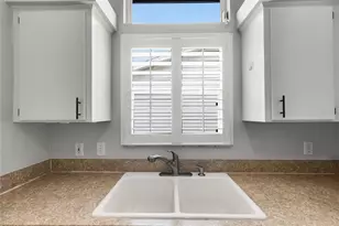 701 Glen Oaks Dr, Leesburg, FL 34748 - Photo 13