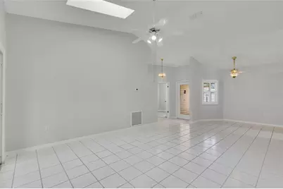 701 Glen Oaks Drive, Leesburg, FL 34748 - Photo 17