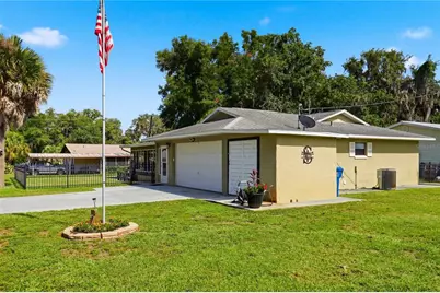 1381 Cr 446A, Lake Panasoffkee, FL 33538 - Photo 3