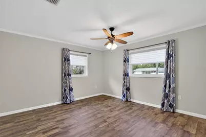 27638 Lisa Drive, Tavares, FL 32778 - Photo 17