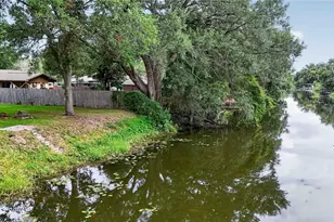 27638 Lisa Dr, Tavares, FL 32778 - Photo 51
