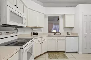 25110 Bellevue, Leesburg, FL 34748 - Photo 7