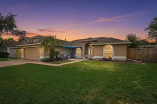 923 Hatteras Ave, Minneola, FL 34715 - Photo 1