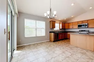 2565 Lindewood St, The Villages, FL 32163 - Photo 9