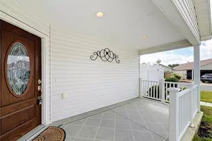 2565 Lindewood St, The Villages, FL 32163 - Photo 5