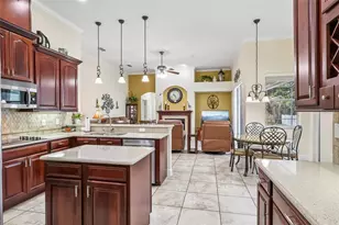 115 W Blue Water Edge Dr, Eustis, FL 32736 - Photo 11
