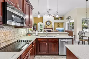 115 W Blue Water Edge Dr, Eustis, FL 32736 - Photo 13