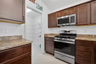 1942 Detwiler Ln, The Villages, FL 32163 - Photo 7