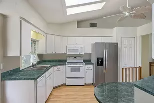 21230 Royal St Georges Ln, Leesburg, FL 34748 - Photo 7
