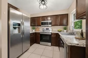 329 W Ohio Ave, Orange City, FL 32763 - Photo 9