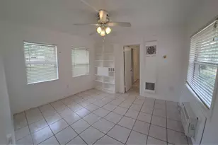 149 E Seminole Ave, Eustis, FL 32726 - Photo 7