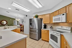 751 Old Oaks Ln, Leesburg, FL 34748 - Photo 17
