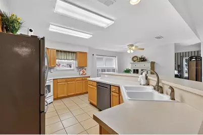 751 Old Oaks Lane, Leesburg, FL 34748 - Photo 15