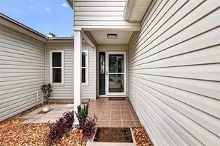 751 Old Oaks Ln, Leesburg, FL 34748 - Photo 9