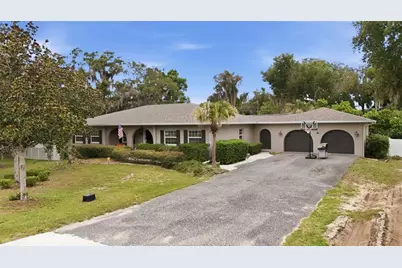 112 E Gardenia Street, Howey in the Hills, FL 34737 - Photo 1