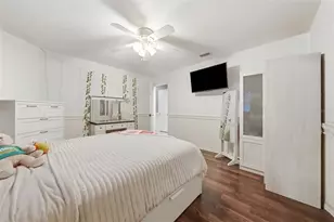 112 E Gardenia St, Howey in the Hills, FL 34737 - Photo 25