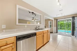 112 E Gardenia St, Howey in the Hills, FL 34737 - Photo 11