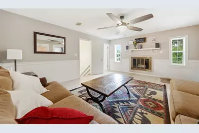 112 E Gardenia Street, Howey in the Hills, FL 34737 - Photo 13