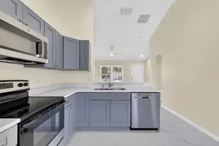 2717 Savannah Dr, Leesburg, FL 34748 - Photo 9