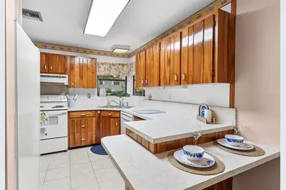 1214 W Crooked Lake Place, Eustis, FL 32726 - Photo 13