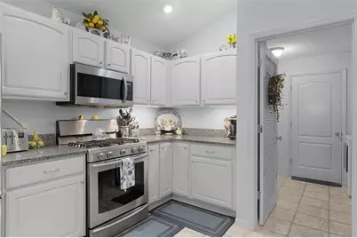 16840 SE 85th Sapelo Court, The Villages, FL 32162 - Photo 11