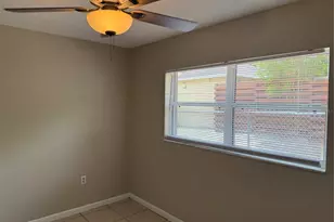 824 S Lone Oak Dr, Leesburg, FL 34748 - Photo 9