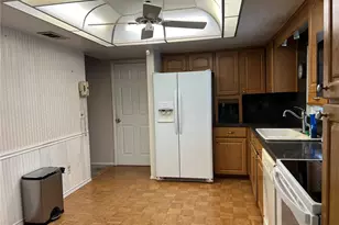 10738 Lazy Lake Dr, Orlando, FL 32821 - Photo 11
