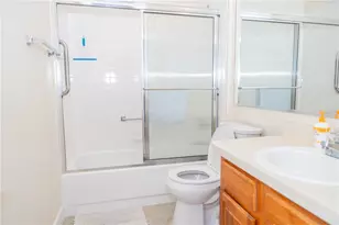 714 Bay Hill Ct, Lady Lake, FL 32159 - Photo 19
