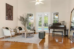 15900 Acorn Cir, Tavares, FL 32778 - Photo 13