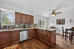 2911 Omaha Dr, Deltona, FL 32738 - Photo 17