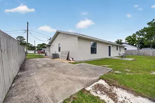 2911 Omaha Dr, Deltona, FL 32738 - Photo 27