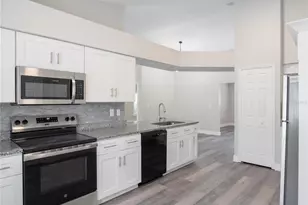 3667 Eversholt St, Clermont, FL 34711 - Photo 11