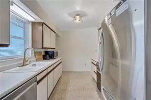 7687 117th St, Seminole, FL 33772 - Photo 15