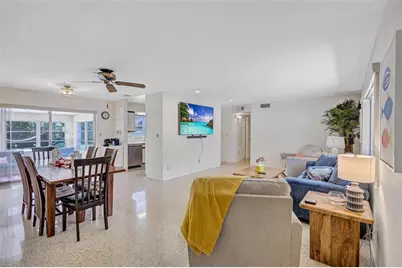 7687 117th Street, Seminole, FL 33772 - Photo 11