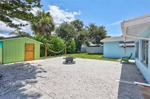 7687 117th St, Seminole, FL 33772 - Photo 35