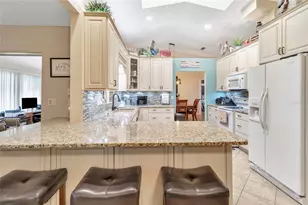 21830 King Edward Ct, Leesburg, FL 34748 - Photo 5