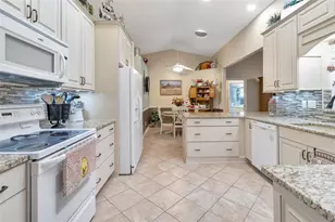 21830 King Edward Ct, Leesburg, FL 34748 - Photo 5