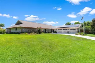 26515 Savage Cir, Howey in the Hills, FL 34737 - Photo 47