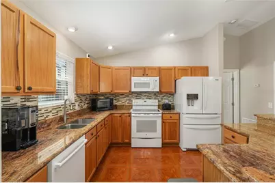 2446 Hopespring Loop, The Villages, FL 32162 - Photo 13